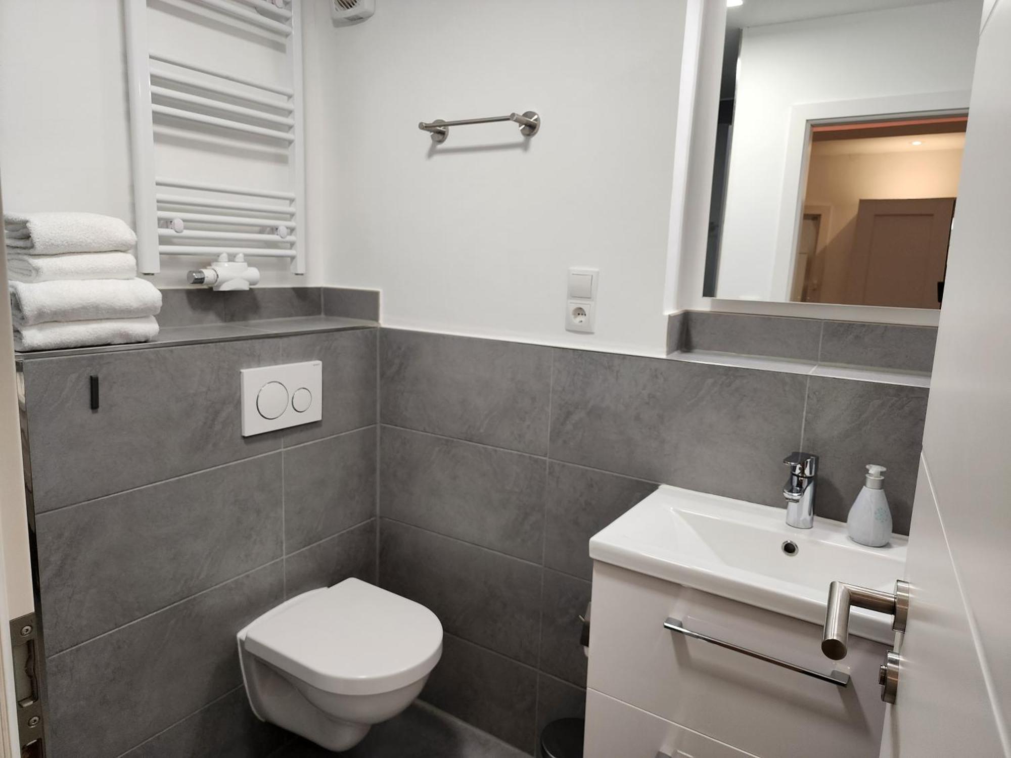 Davin City Aparments - Self-Check-In Hamburg-Harburg Buitenkant foto