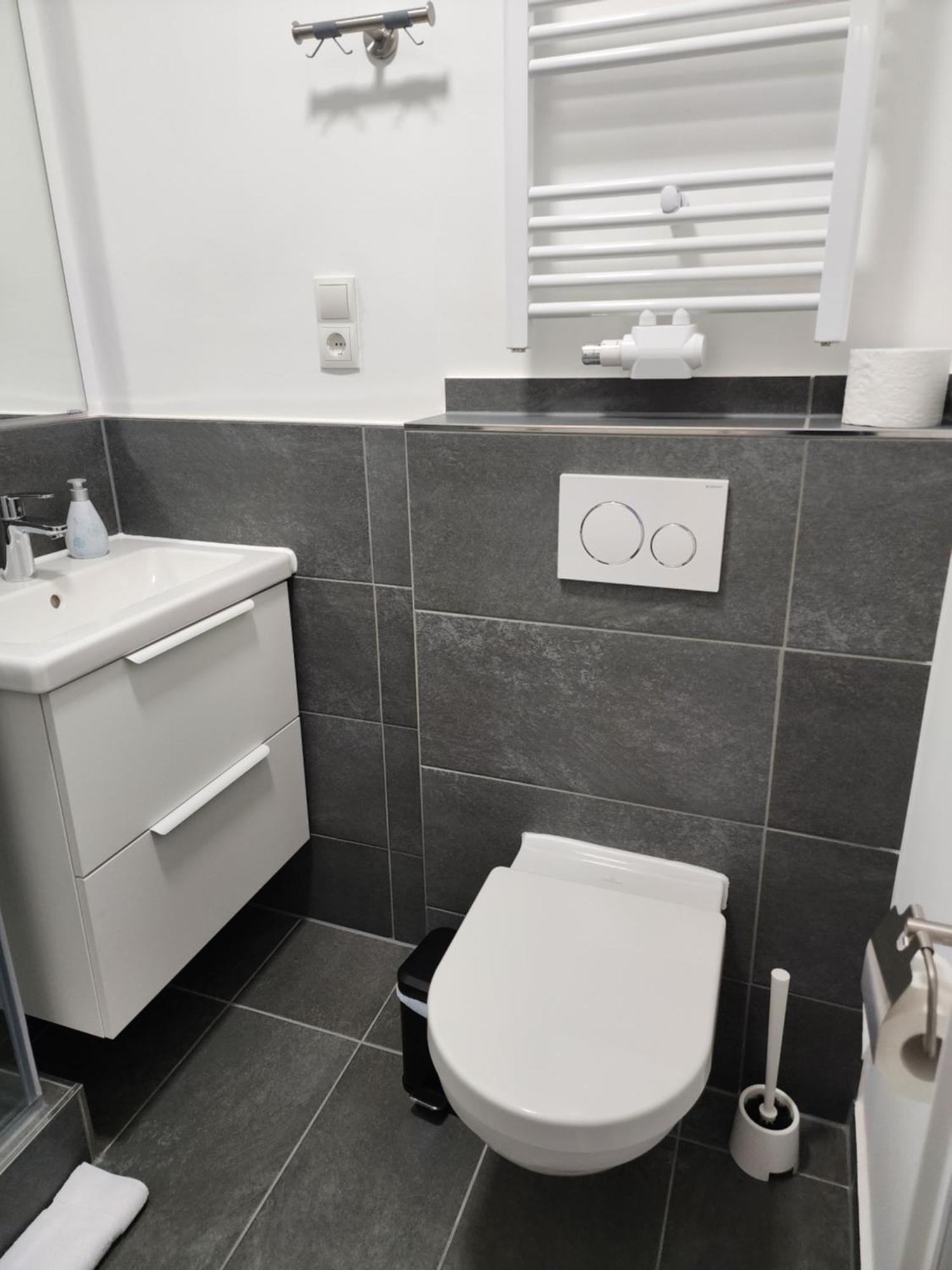Davin City Aparments - Self-Check-In Hamburg-Harburg Buitenkant foto